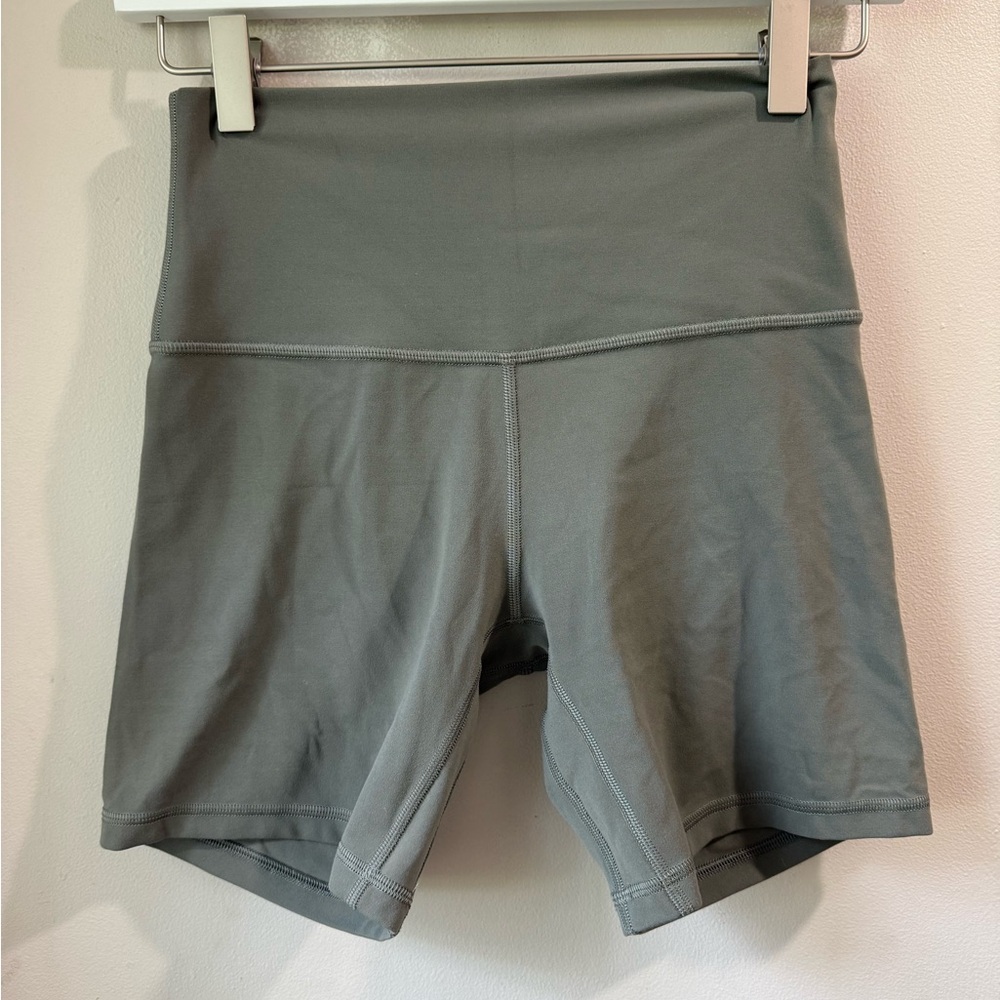 Lululemon align short- Sage green